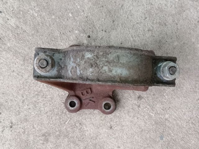 bontott FORD TRANSIT Jobb első Féltengely Tartó