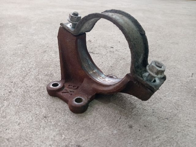 bontott FORD TRANSIT Jobb első Féltengely Tartó