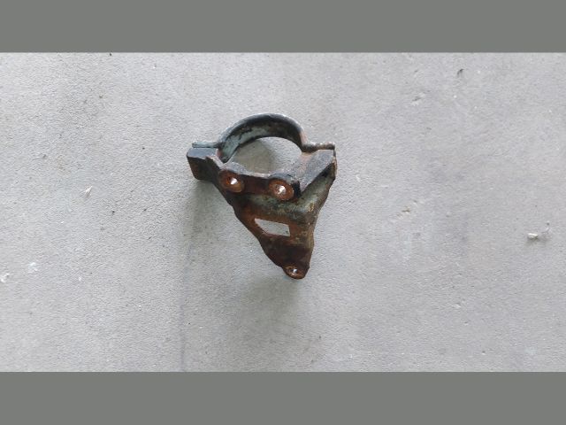 bontott FORD TRANSIT Jobb első Féltengely Tartó