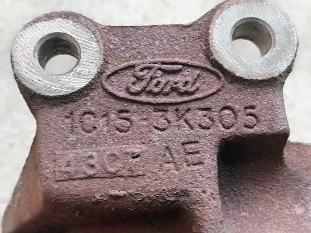 bontott FORD TRANSIT Jobb első Féltengely Tartó