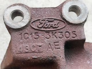 bontott FORD TRANSIT Jobb első Féltengely Tartó