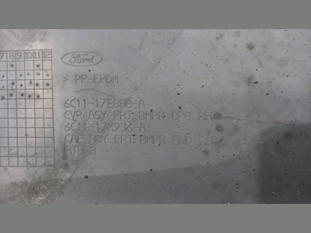 bontott FORD TRANSIT Jobb első Lökhárító Sarok