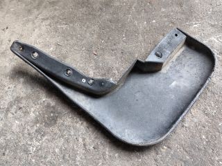 bontott FORD TRANSIT Jobb első Sárvédő Gumi