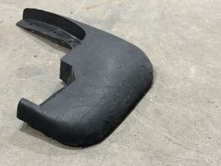 bontott FORD TRANSIT Jobb első Sárvédő Gumi