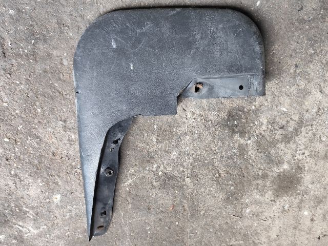 bontott FORD TRANSIT Jobb első Sárvédő Gumi