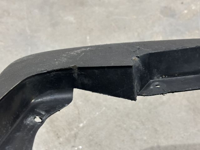 bontott FORD TRANSIT Jobb első Sárvédő Gumi