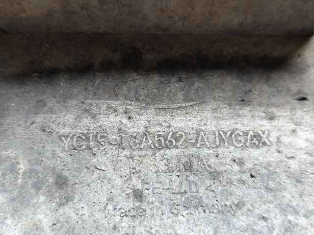 bontott FORD TRANSIT Jobb első Sárvédő Gumi