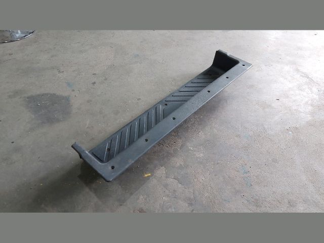 bontott FORD TRANSIT Jobb Fellépő