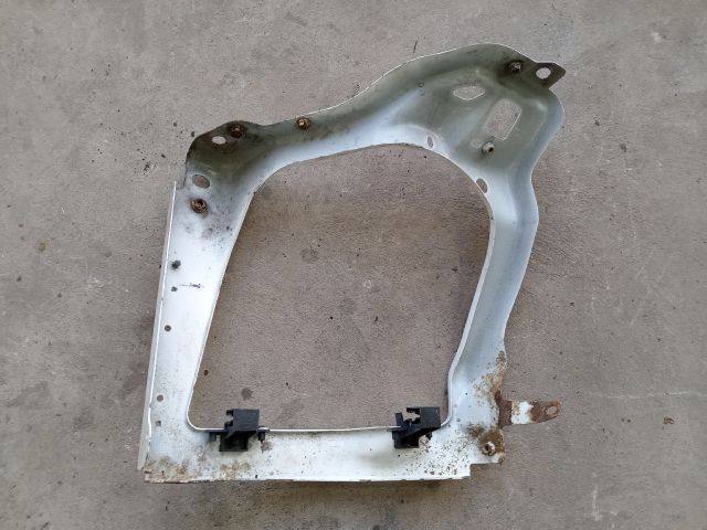 bontott FORD TRANSIT Jobb Fényszóró Lámpakeret