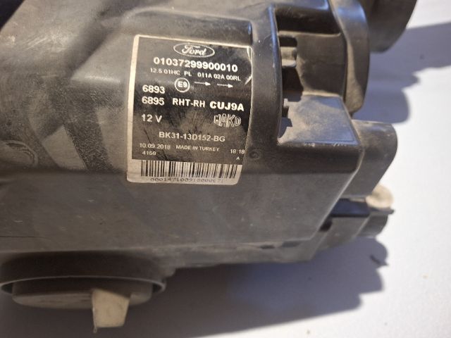 bontott FORD TRANSIT Jobb Fényszóró