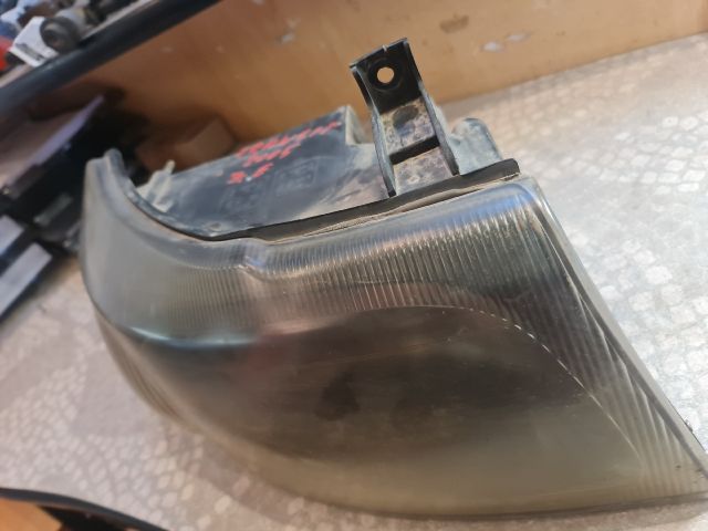 bontott FORD TRANSIT Jobb Fényszóró