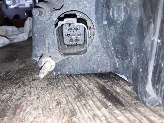 bontott FORD TRANSIT Jobb Fényszóró