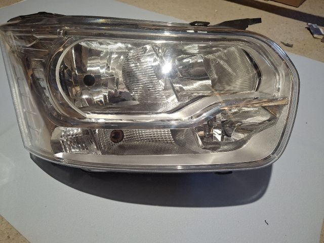 bontott FORD TRANSIT Jobb Fényszóró