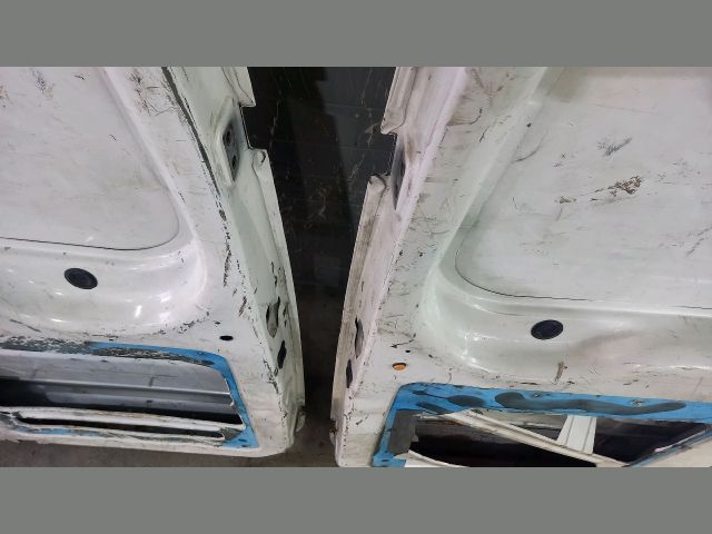 bontott FORD TRANSIT Jobb hátsó Ajtó (Üres lemez)