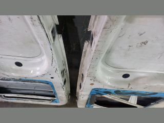 bontott FORD TRANSIT Jobb hátsó Ajtó (Üres lemez)