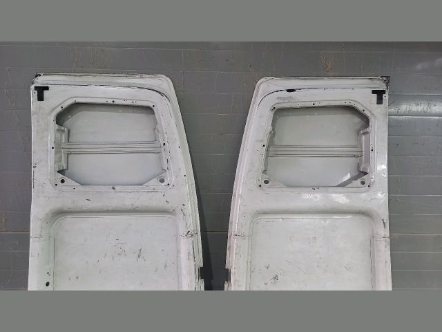 bontott FORD TRANSIT Jobb hátsó Ajtó (Üres lemez)
