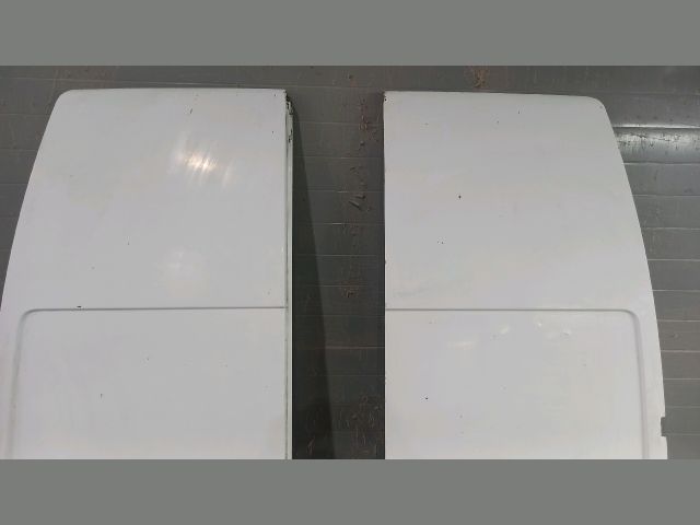 bontott FORD TRANSIT Jobb hátsó Ajtó (Üres lemez)