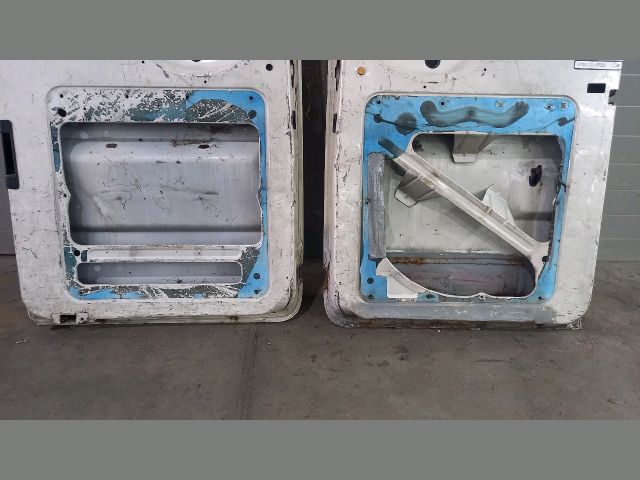 bontott FORD TRANSIT Jobb hátsó Ajtó (Üres lemez)