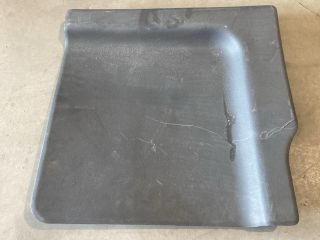 bontott FORD TRANSIT Jobb hátsó Ajtókeret Burkolat