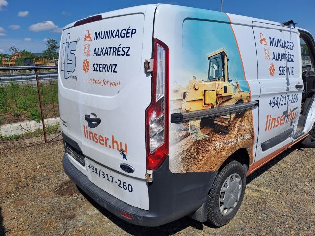 bontott FORD TRANSIT Jobb hátsó Dobbetét (Kerékjárati, Műanyag)