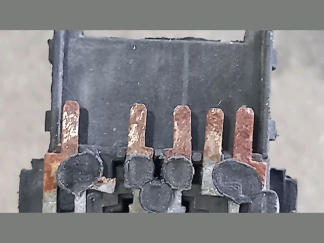 bontott FORD TRANSIT Jobb Hátsó Lámpa Foglalat