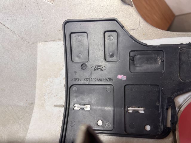 bontott FORD TRANSIT Jobb hátsó Lökhárító Sarok (Műanyag)