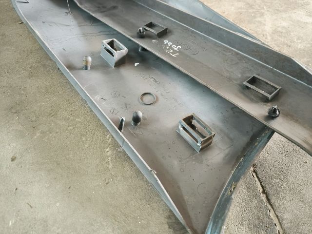 bontott FORD TRANSIT Jobb hátsó Lökhárító