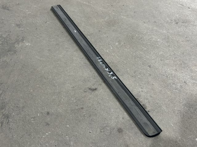 bontott FORD TRANSIT Jobb hátsó Sárvédő Díszléc