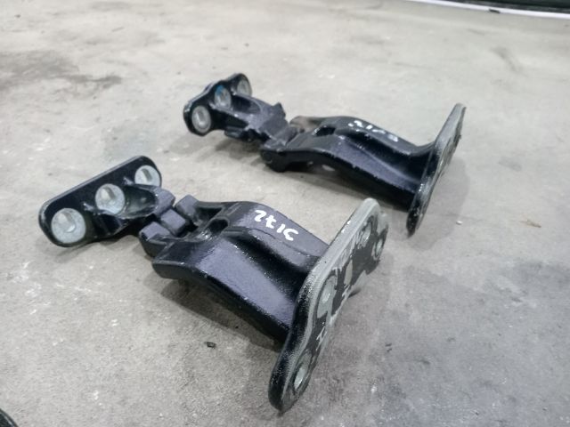 bontott FORD TRANSIT Jobb hátsó Zsanér