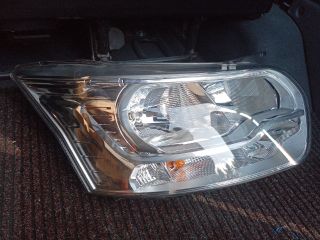 bontott FORD TRANSIT Jobb Ledes Fényszóró