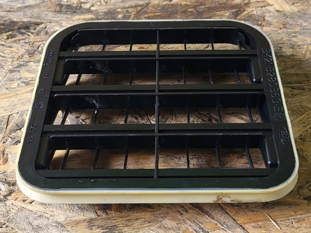 bontott FORD TRANSIT Jobb Szellőző