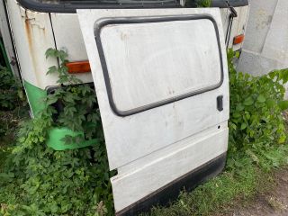 bontott FORD TRANSIT Jobb Tolóajtó (Részeivel)