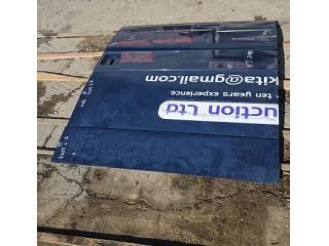 bontott FORD TRANSIT Jobb Tolóajtó (Üres lemez)