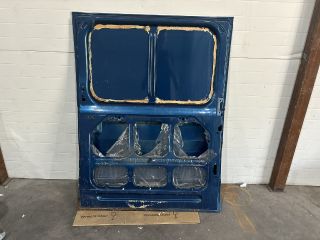 bontott FORD TRANSIT Jobb Tolóajtó (Üres lemez)