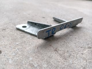 bontott FORD TRANSIT Jobb Tolóajtó Zárszerkezet