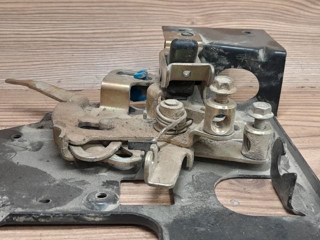 bontott FORD TRANSIT Jobb Tolóajtó Zárszerkezet