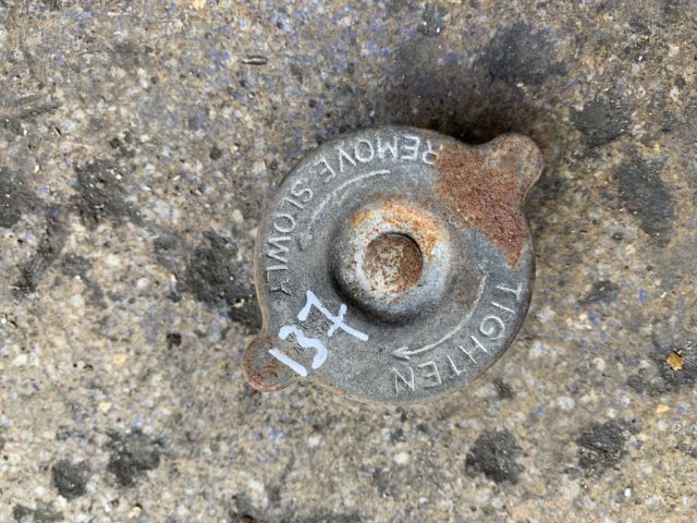 bontott FORD TRANSIT Kiegyenlítőtartály Sapka