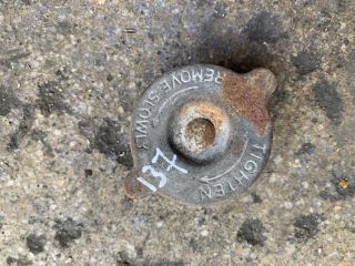 bontott FORD TRANSIT Kiegyenlítőtartály Sapka