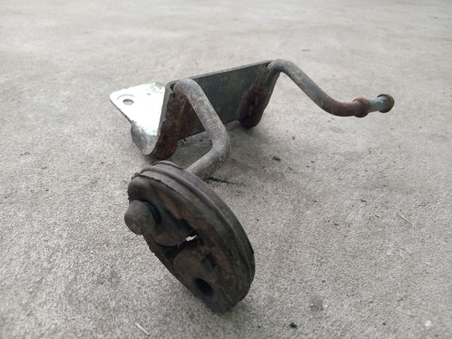 bontott FORD TRANSIT Kipufogó Tartó