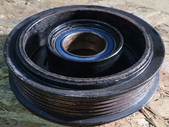 bontott FORD TRANSIT Klímakompresszor Szíjtárcsa