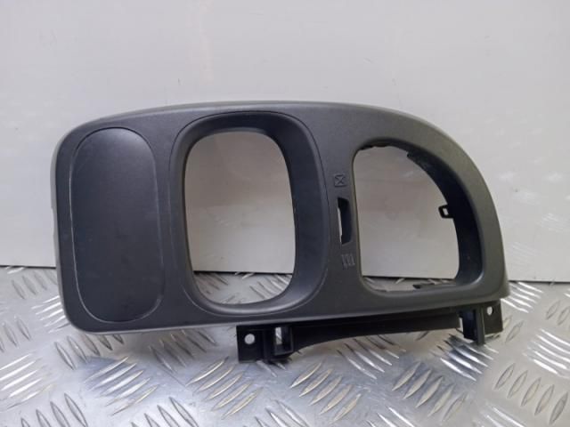 bontott FORD TRANSIT Középső Műszerfal Díszléc