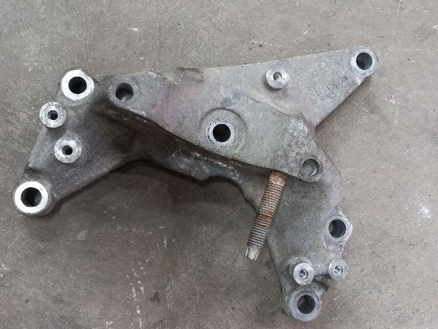 bontott FORD TRANSIT Motor Tartó Bak (Fém)