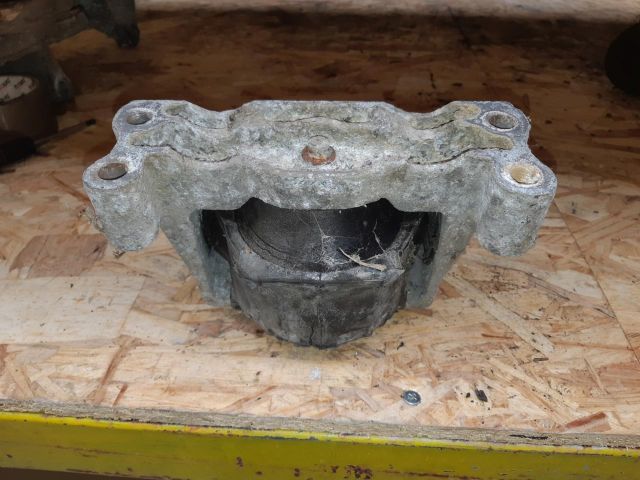 bontott FORD TRANSIT Motor Tartó Bak (Pozíciófüggetlen)