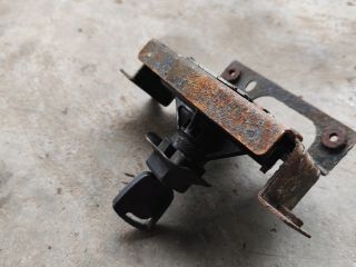 bontott FORD TRANSIT Motorháztető Zárszerkezet