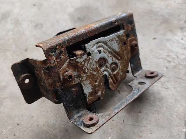 bontott FORD TRANSIT Motorháztető Zárszerkezet