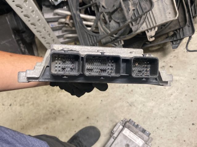 bontott FORD TRANSIT Motorvezérlő