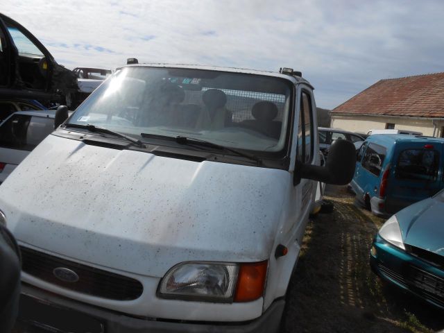 bontott FORD TRANSIT Plató (Részeivel)