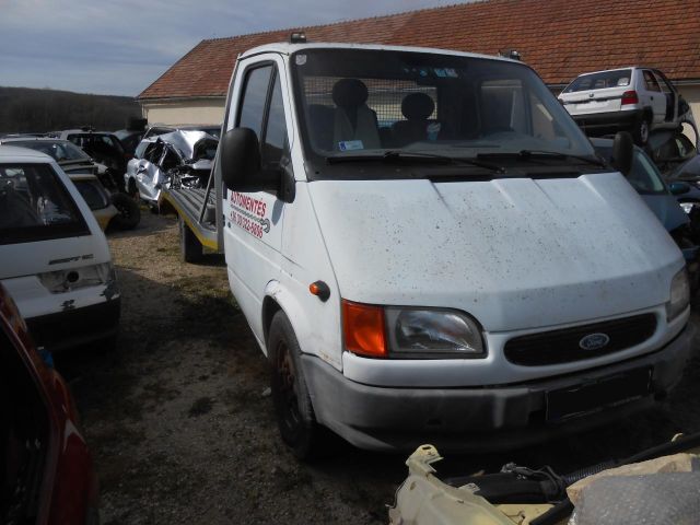 bontott FORD TRANSIT Plató (Részeivel)