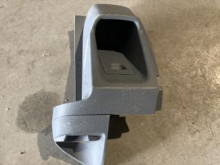 bontott FORD TRANSIT Pohártartó