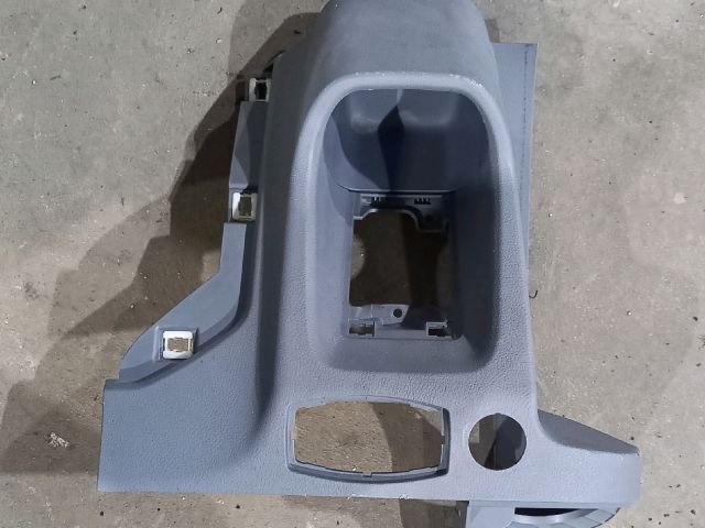 bontott FORD TRANSIT Pohártartó